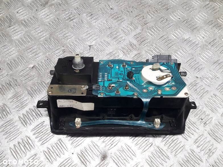 KOMPLETNE WNĘTRZE  KOKPIT KIEROWNICA BOCZKI FOTELE VOLKSWAGEN JETTA I - 10