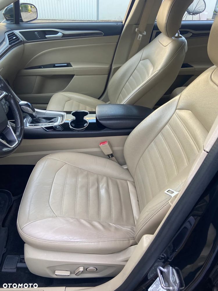 Ford Fusion 2.0 EcoBoost Titanium - 10