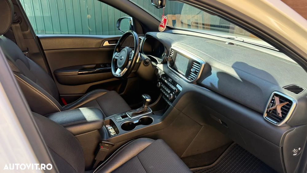 Kia Sportage 1.6 DSL 7DCT HP 4x2 GT Line - 9