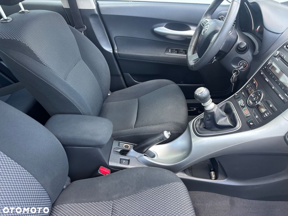 Toyota Auris 1.6 Life+ - 10