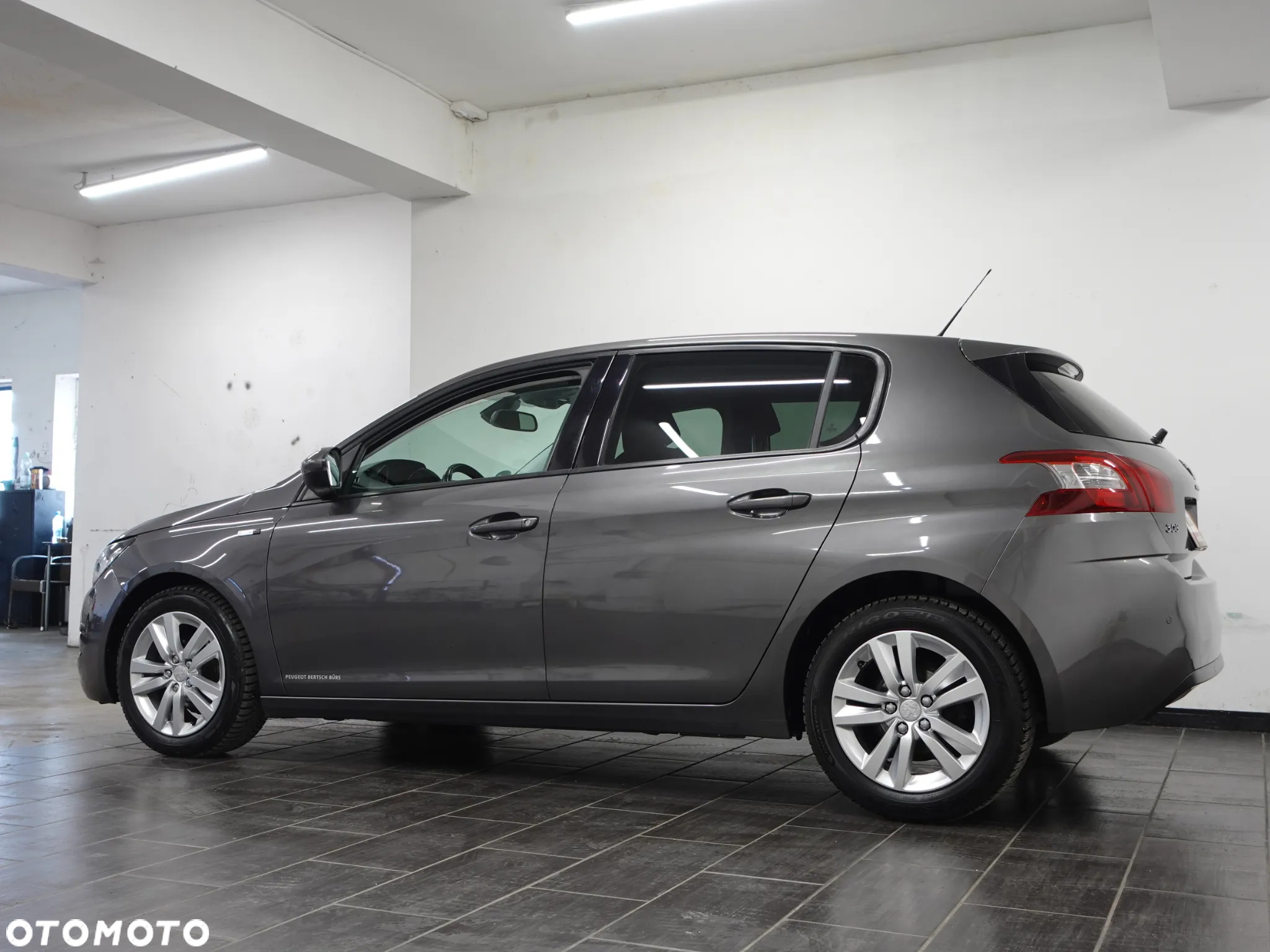 Peugeot 308 1.6 BlueHDi Style S&S - 6