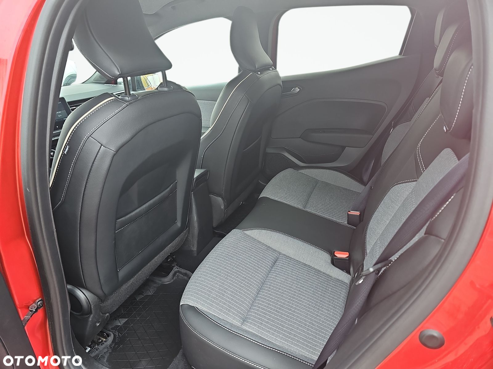Renault Clio - 12
