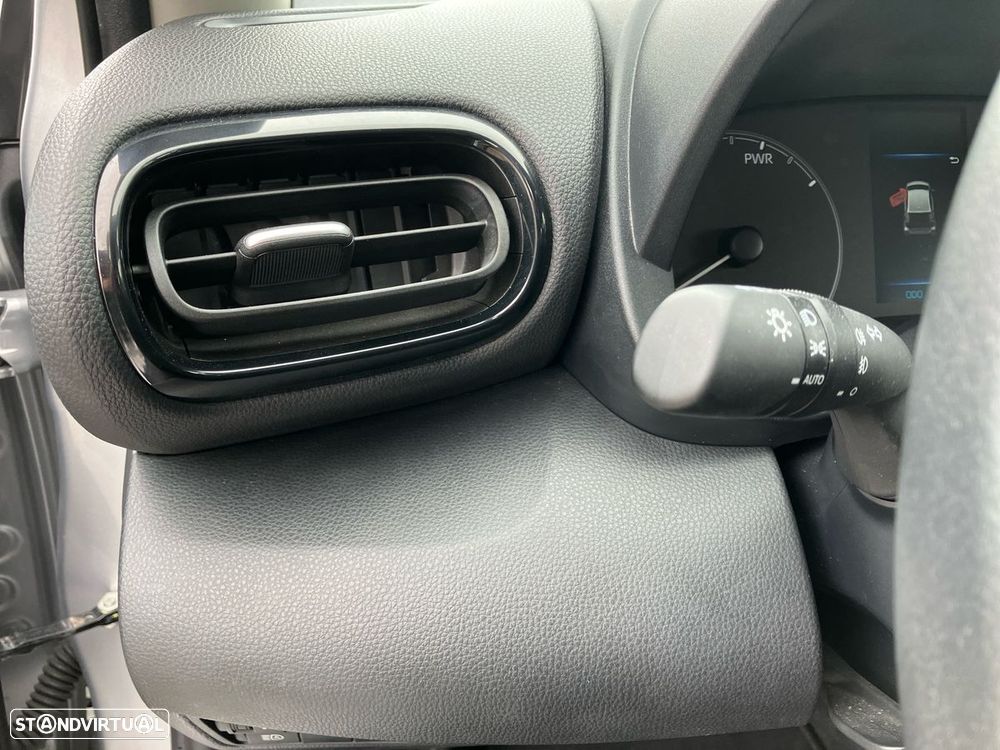 Toyota Yaris — fotografia 20