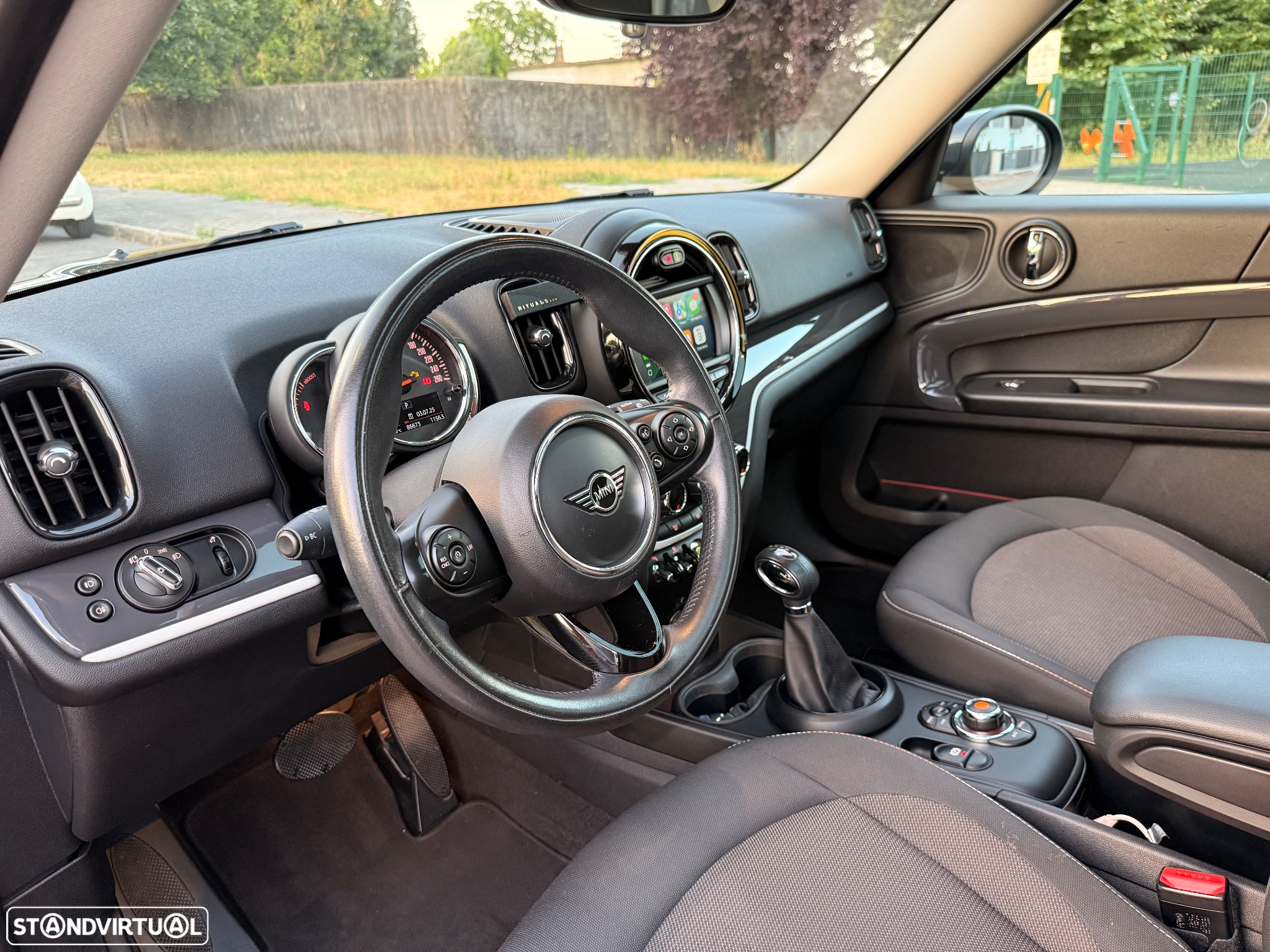 MINI Countryman Cooper SE ALL4 Auto - 17