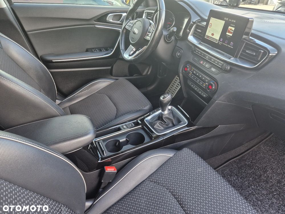 Kia Ceed 1.4 T-GDI L Business Line - 15