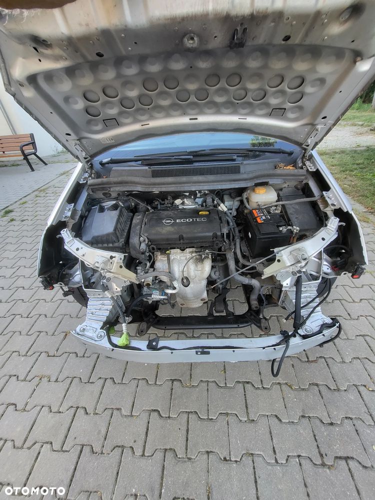 Opel Zafira 1.8 16V - 5