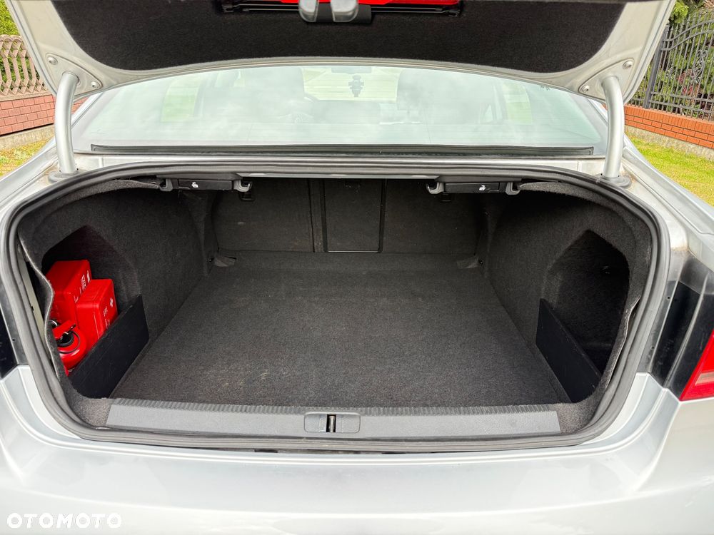Volkswagen Passat 1.8 TSI Comfortline DSG - 16