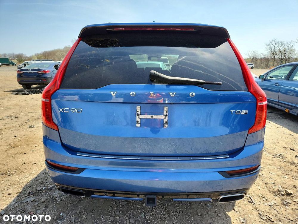 Volvo XC 90 T8 AWD Plug-In Hybrid Momentum 7os - 4