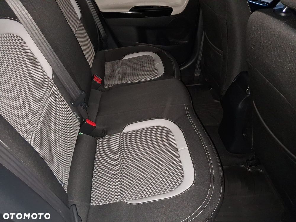 Kia Ceed 1.6 CRDi 128 Dream Team Edition - 17