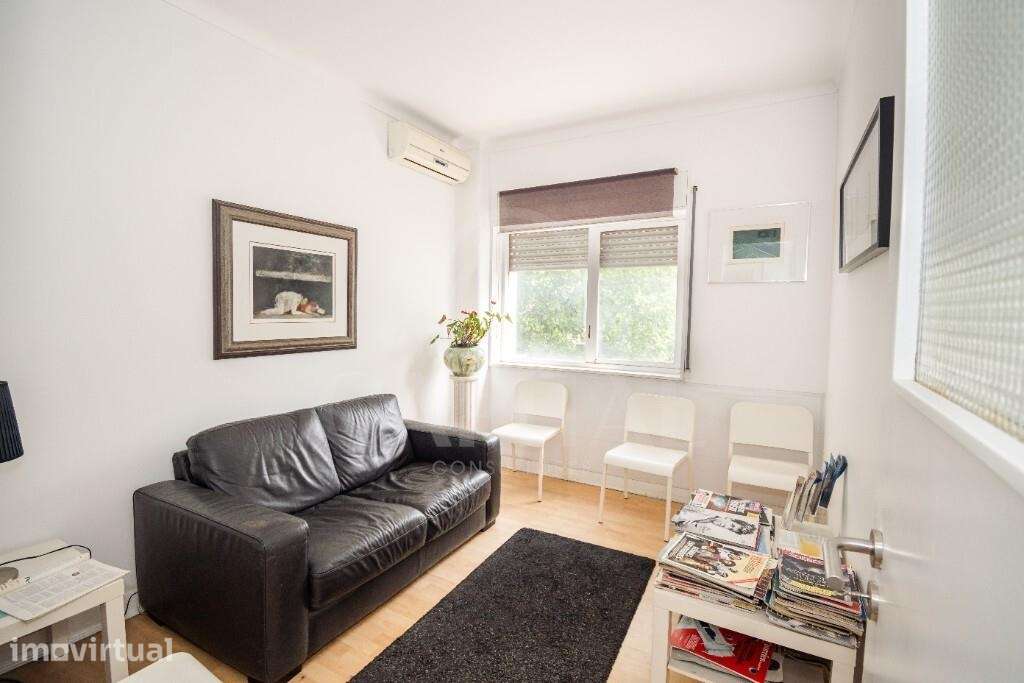 Apartamento T2 – Avenida Visconde Valmor | Avenidas Novas - Grande imagem: 3/18