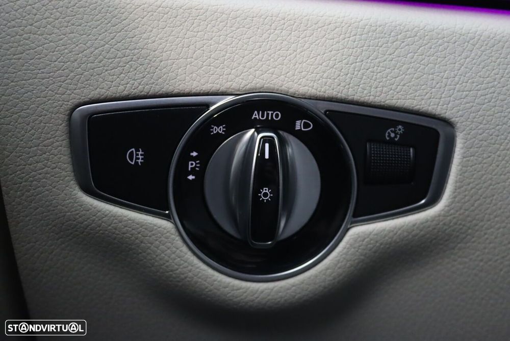 Mercedes-Benz E 300 de Avantgarde - 18