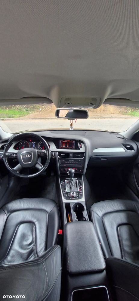 Audi A4 Limousine - 8