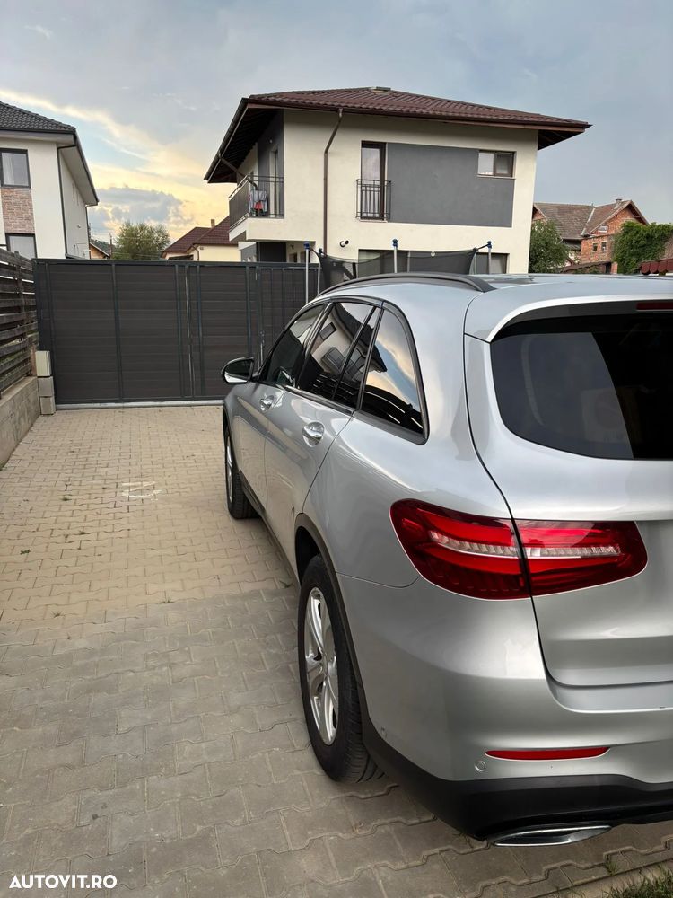 Mercedes-Benz GLC 220 d 4Matic 9G-TRONIC AMG Line - 5