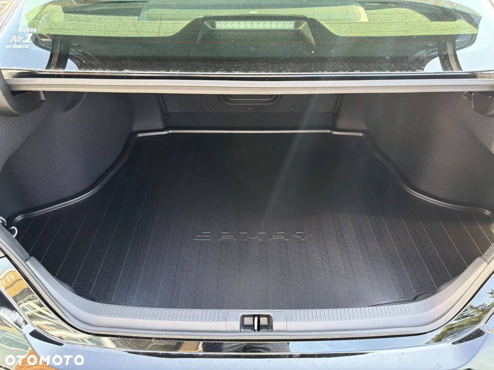 Toyota Camry 2.5 Hybrid Dynamic Force Executive e-CVT - 14