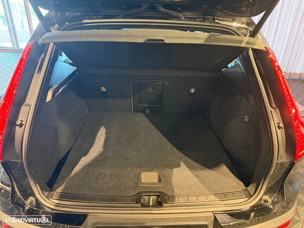 Volvo XC 40 T4 Recharge DKG Ultimate Bright - 27