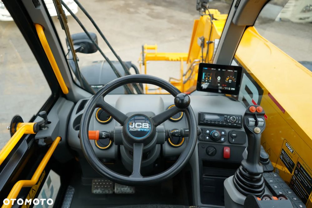 JCB 542-70 AGRI PRO - 11
