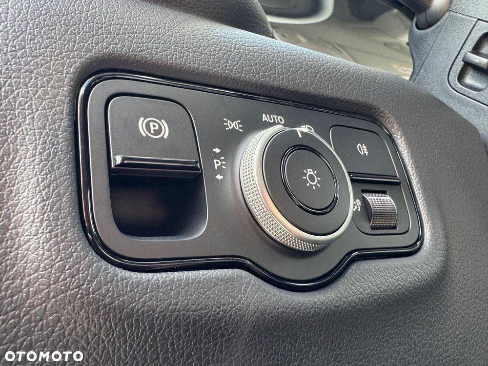 Mercedes-Benz Vito - 22