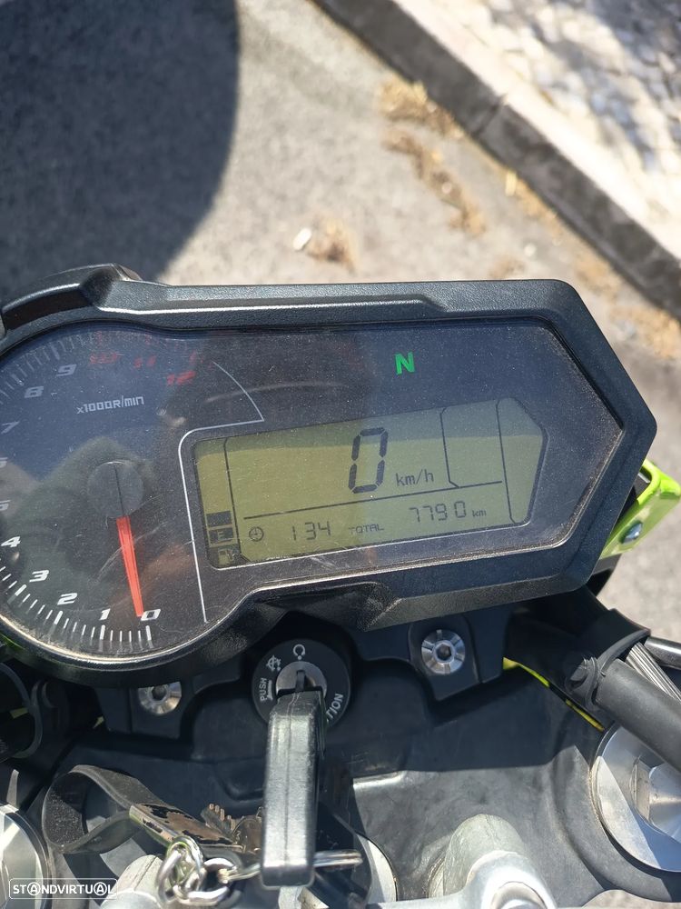 Benelli 125 TNT - 4