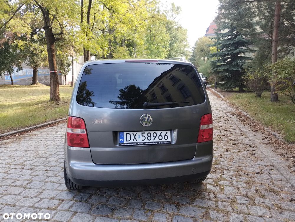 Volkswagen Touran 2.0 TDI Trendline - 4