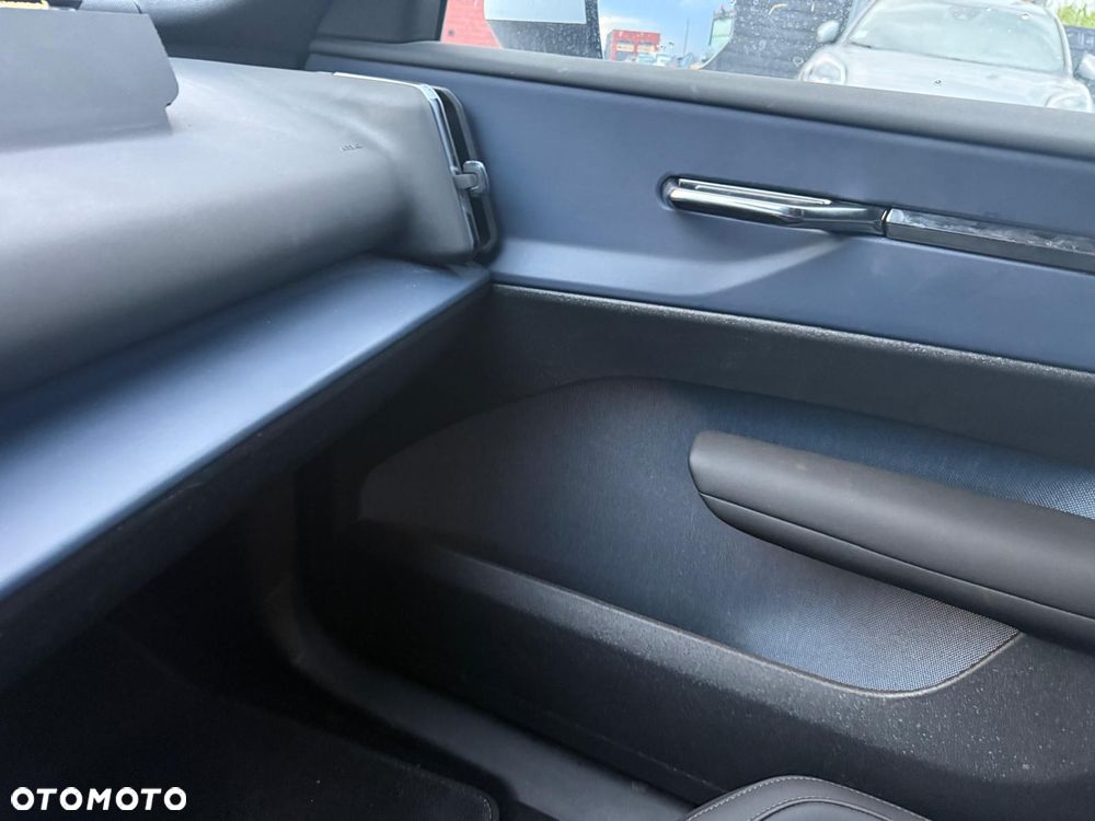 Volvo EX30 Single Motor RWD Plus - 18