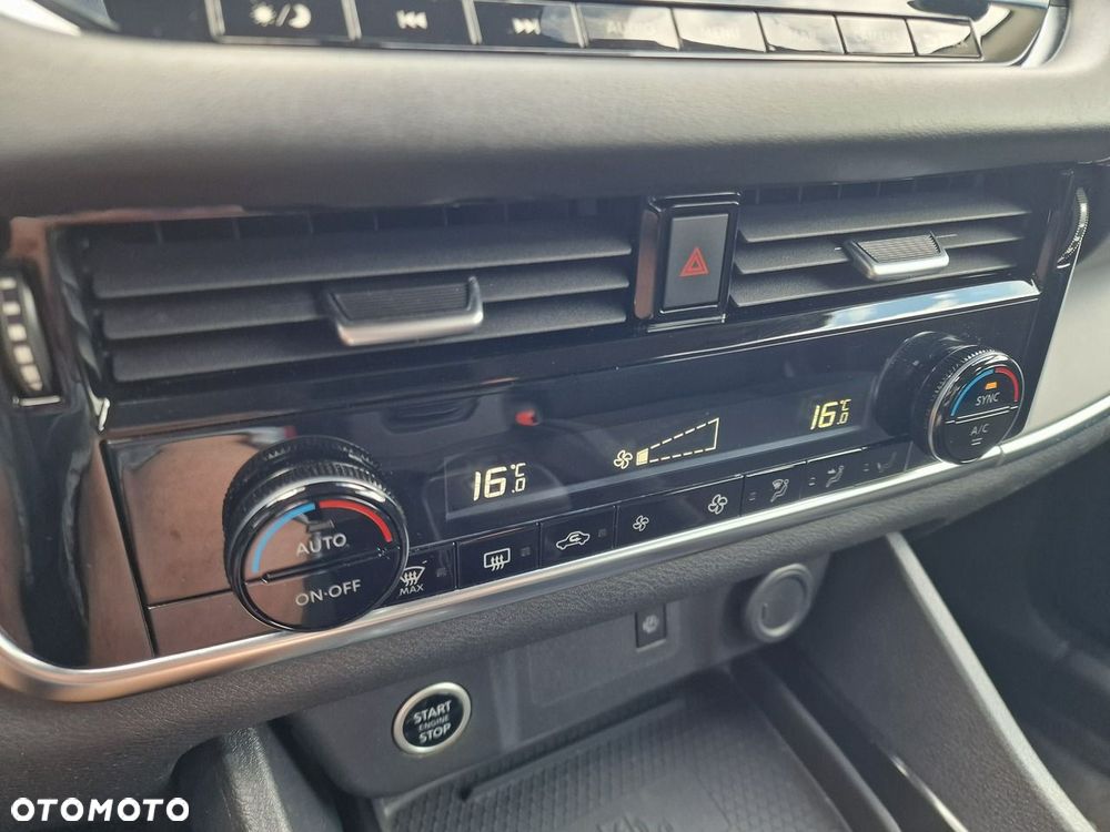 Nissan Qashqai 1.3 DIG-T MHEV Xtronic N-Connecta - 27