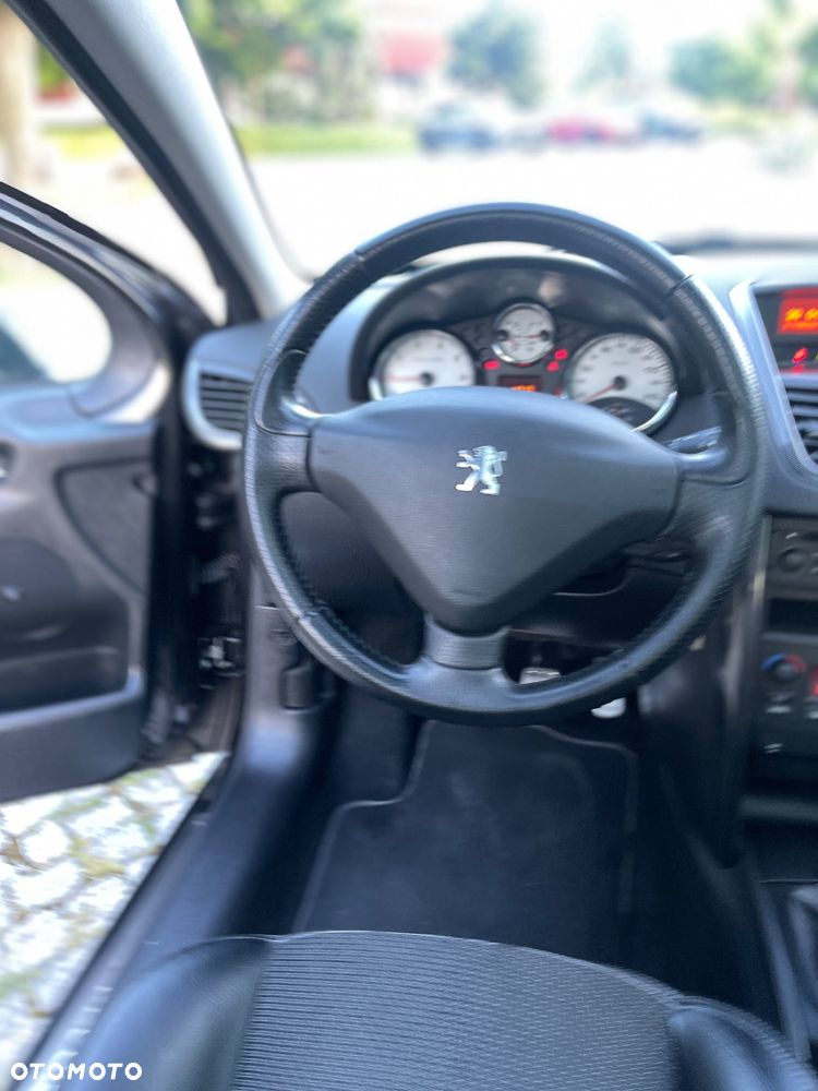 Peugeot 207 1.6 THP Platinum - 26