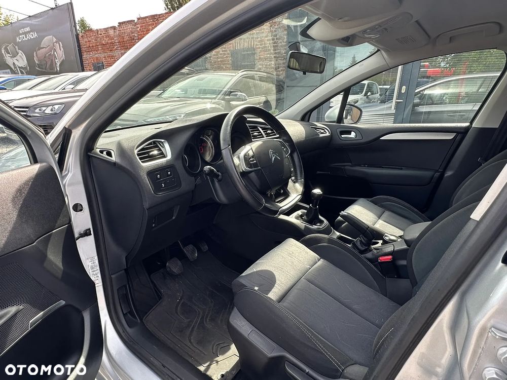 Citroën C4 VTi 120 Attraction - 29