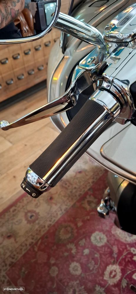 Harley-Davidson Road Glide CVO - 8