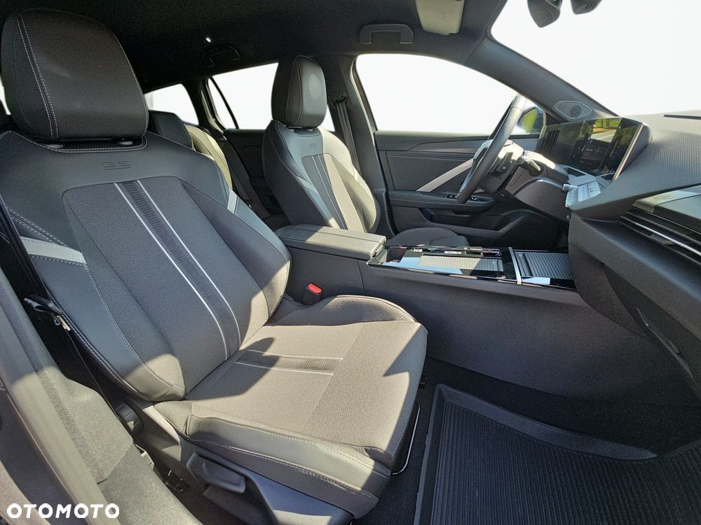 Opel Astra 1.2 T GS S&S - 13