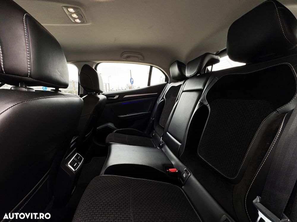 Renault Megane ENERGY dCi 110 EDC INTENS - 12