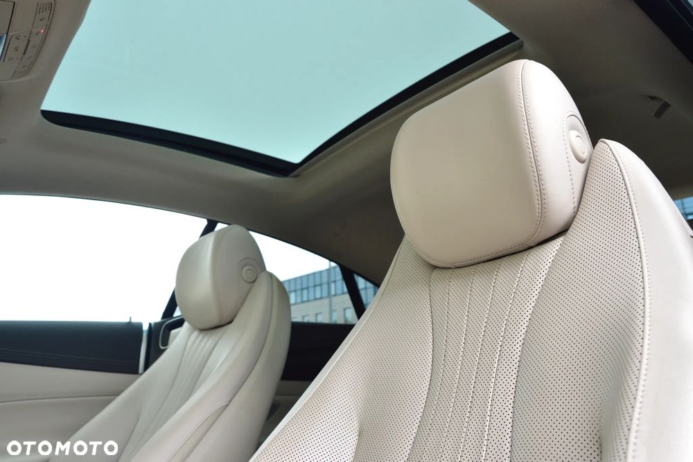 Mercedes-Benz Klasa E 400 4-Matic 9G-TRONIC - 17