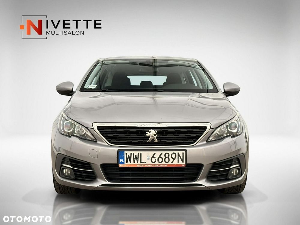 Peugeot 308 - 8