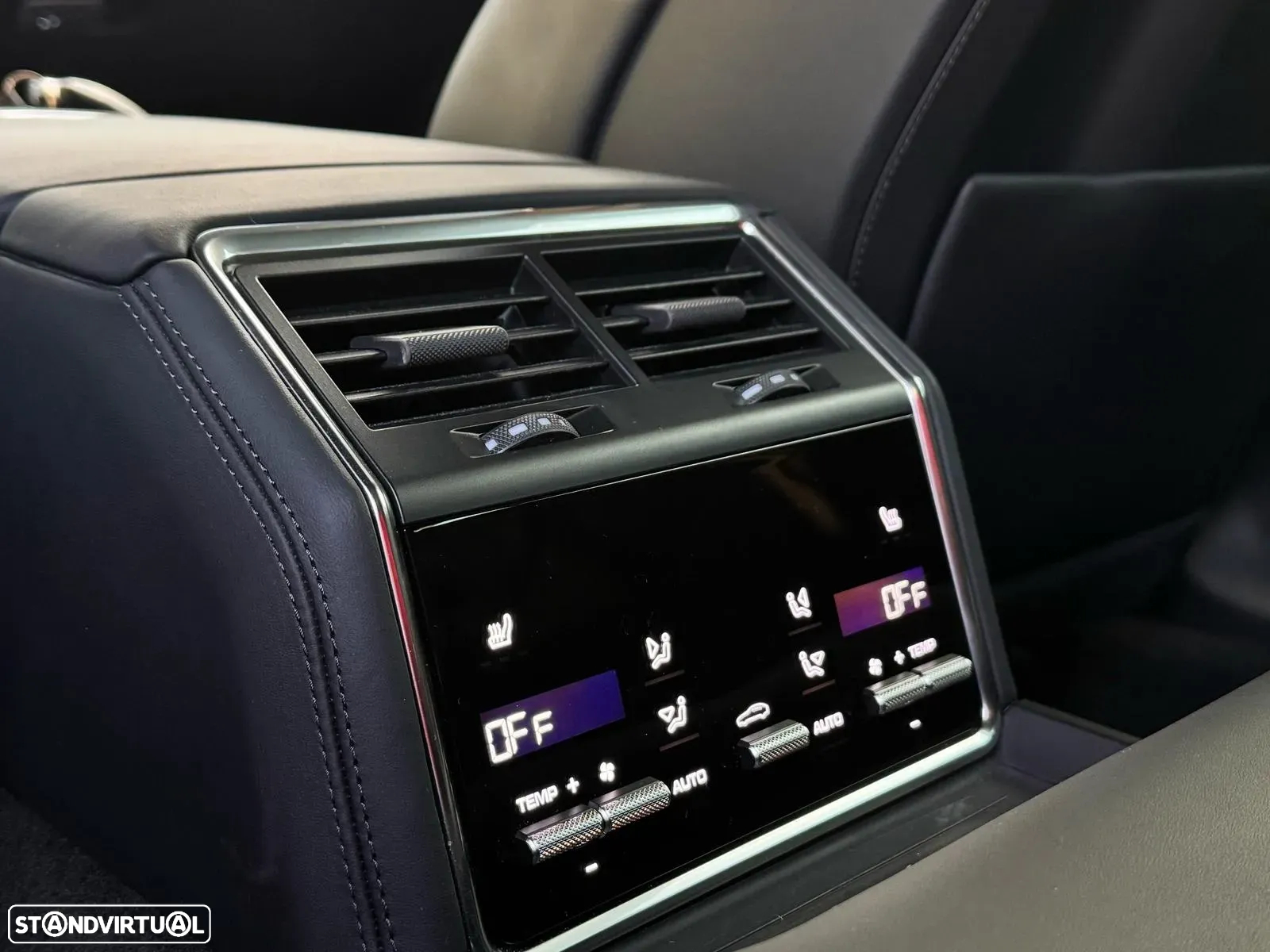 Porsche Panamera Sport Turismo 4 E-Hybrid Platinum Edition PDLS - 11