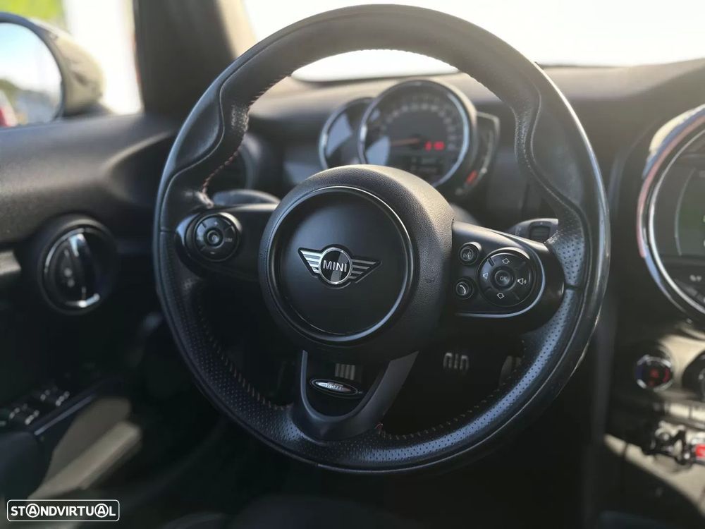 MINI 5 Portas Cooper D - 22