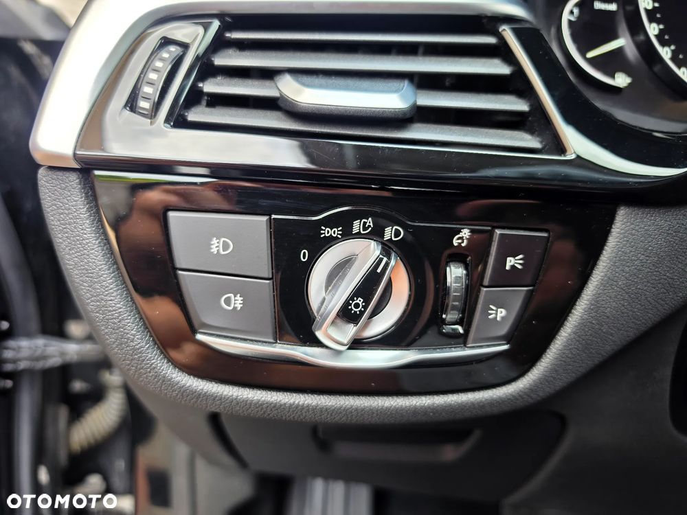 BMW Seria 5 520d M Sport Edition - 30