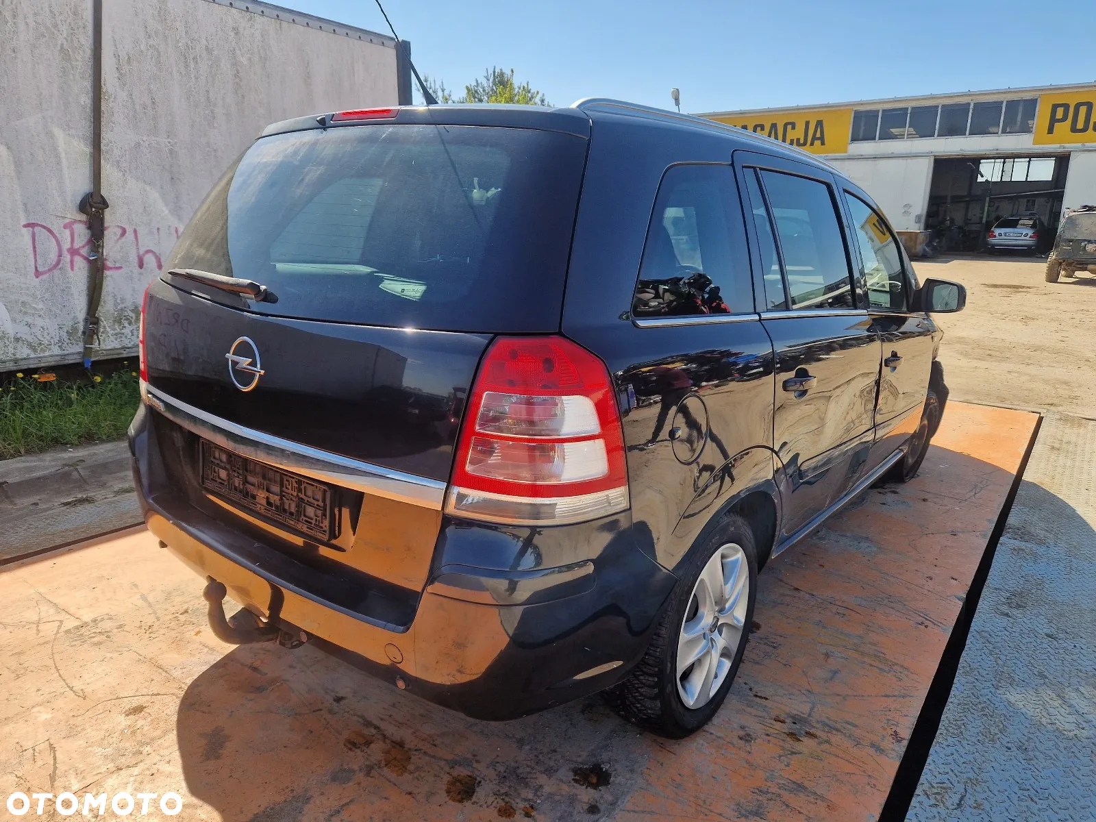 Opel ZAFIRA B 05-15 Silnik 1.8 16V A18XER 140KM/103kW Z01Q na części drzwi klapa zderzak - 2