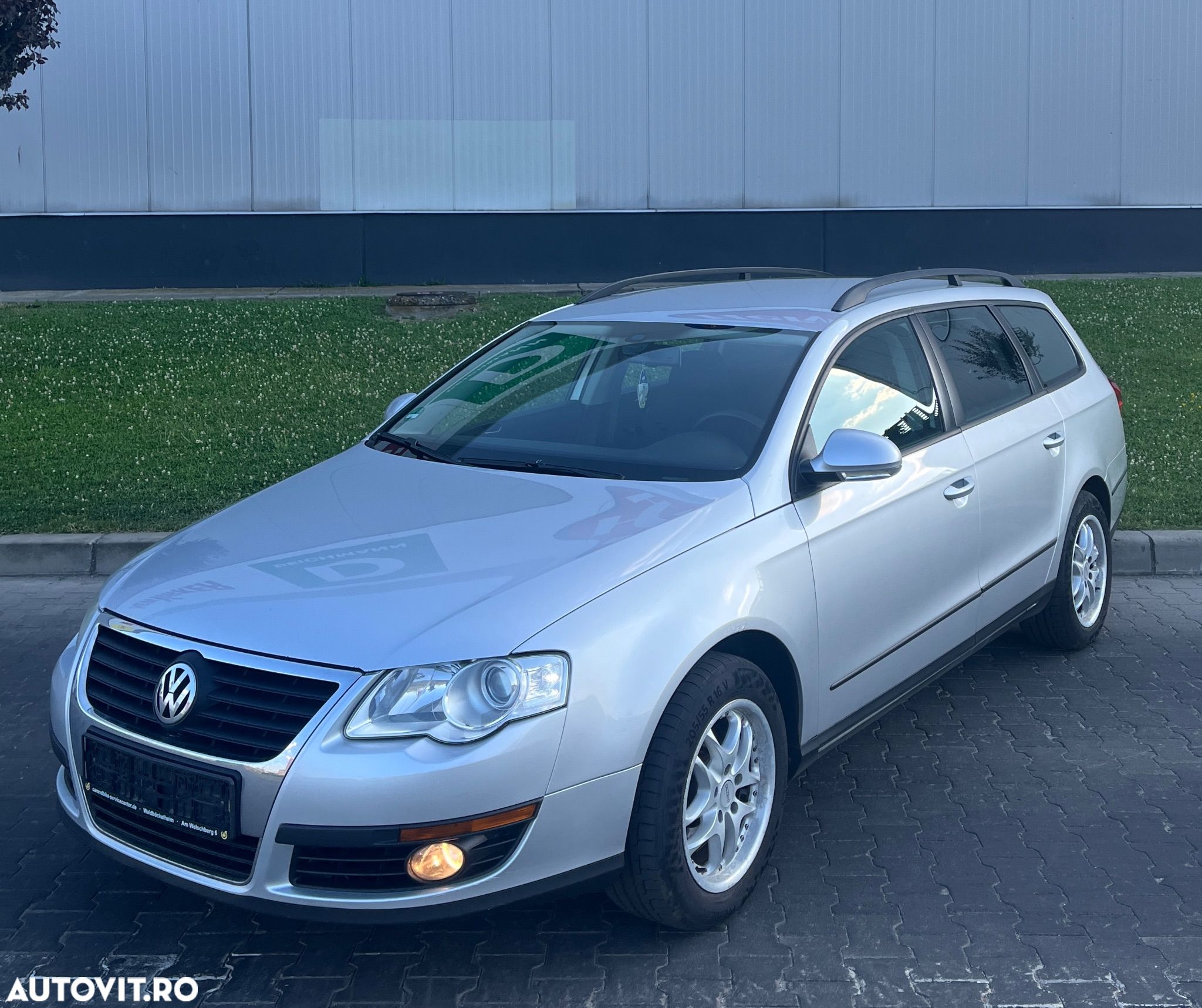Volkswagen Passat - 1