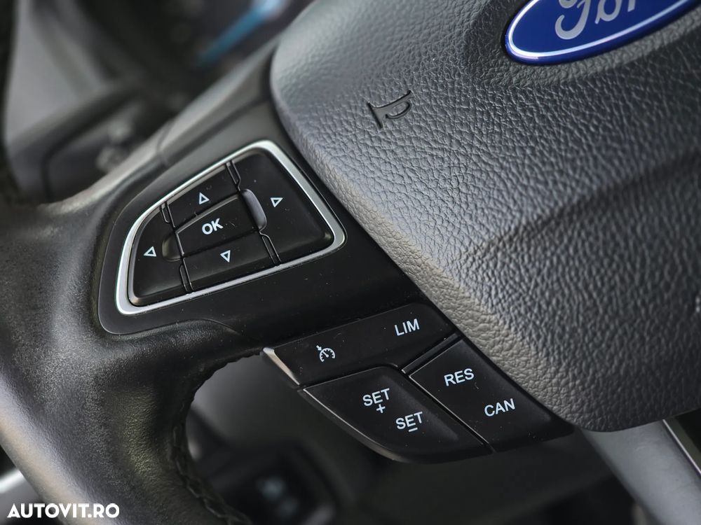 Ford Focus 1.0 EcoBoost Start Stop Titanium - 12