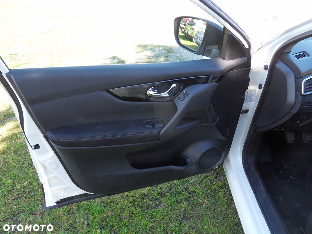 Nissan Qashqai 1.5 dCi N-Connecta - 12