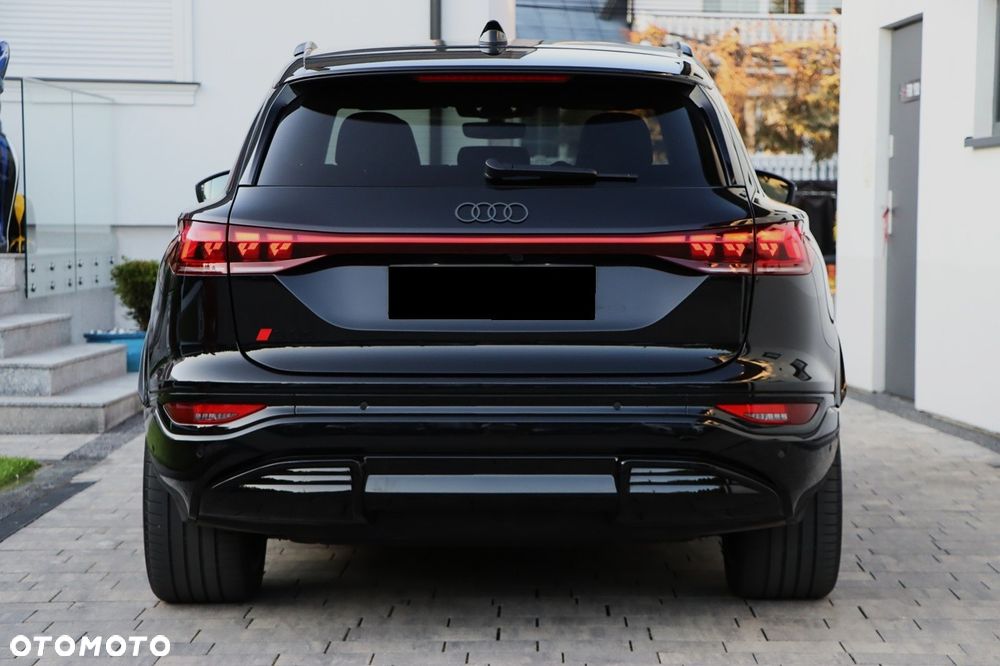 Audi SQ6 e-tron - 12