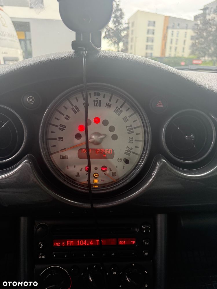 MINI Cooper Standard - 5