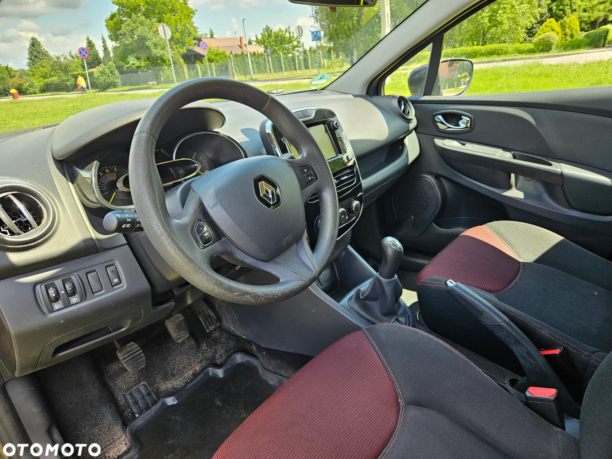 Renault Clio - 6