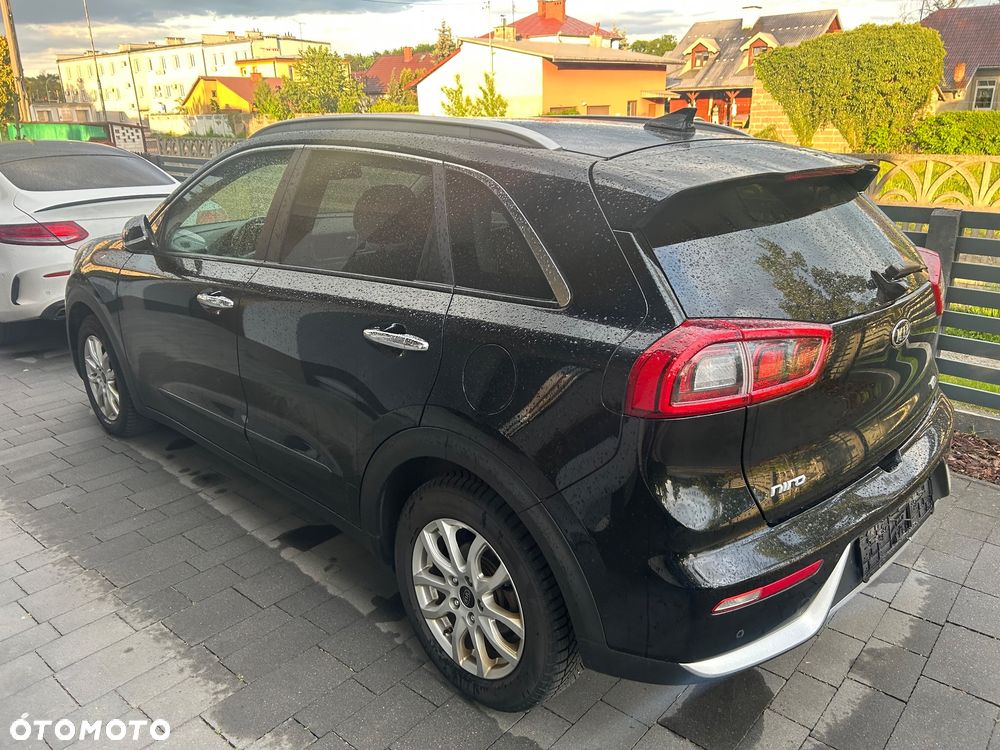 Kia Niro 1.6 GDI Hybrid M - 4