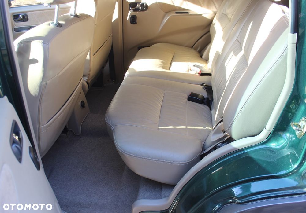 Nissan Terrano - 13