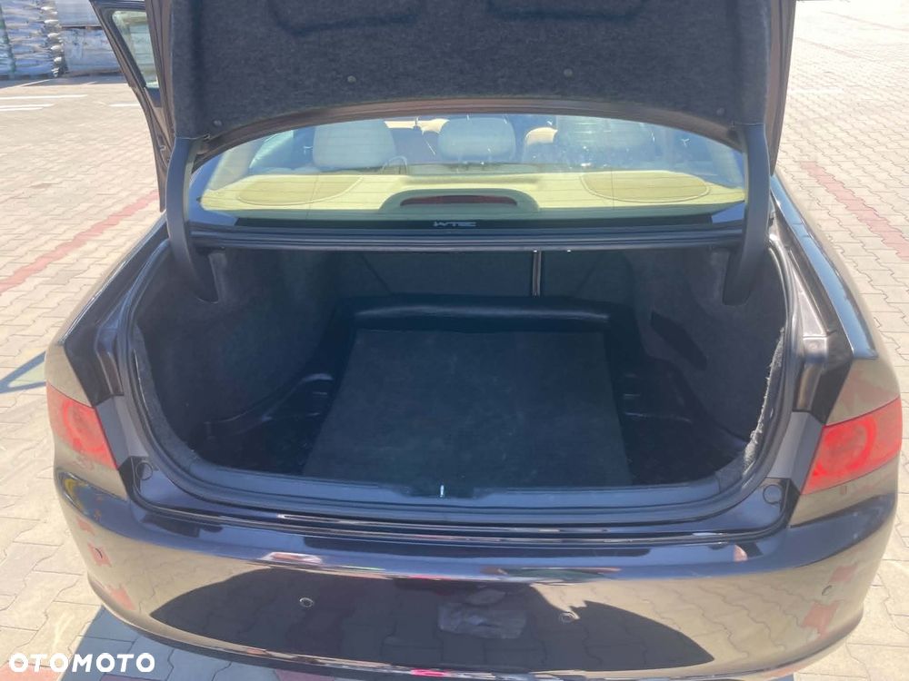 Honda Accord 2.0 Executive - 9