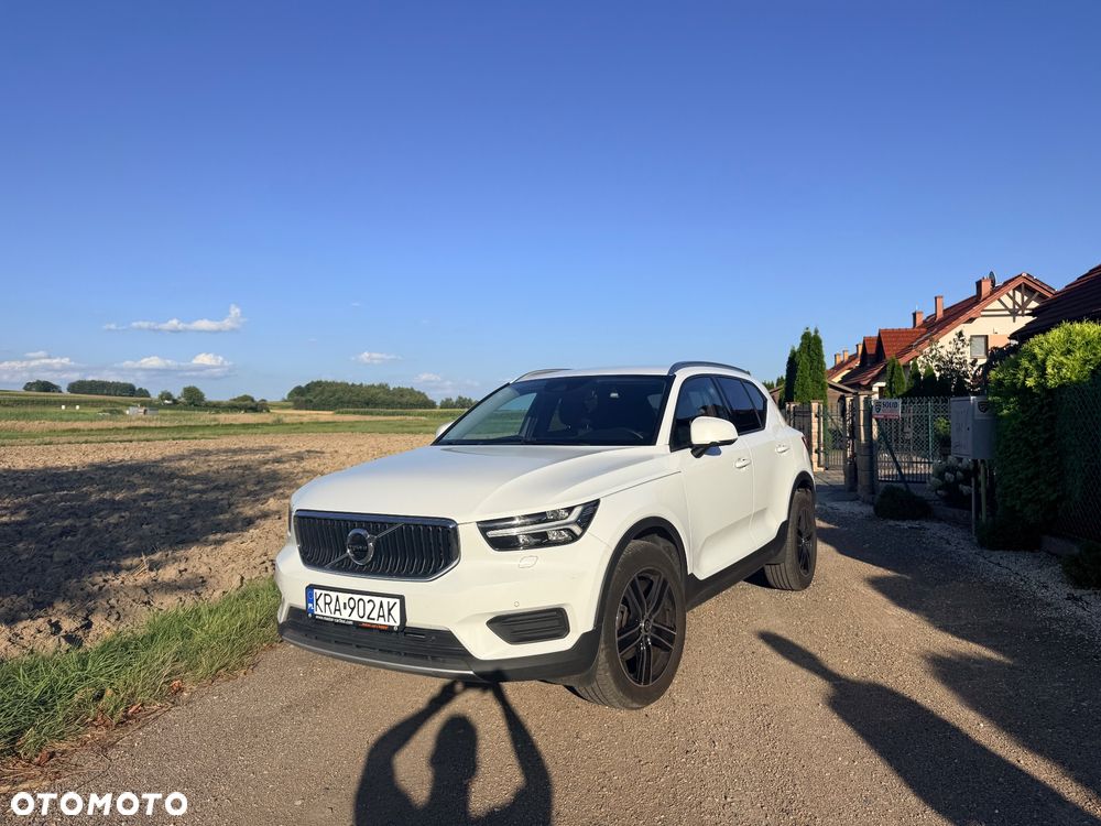 Volvo XC 40 D3 Momentum Pro - 2