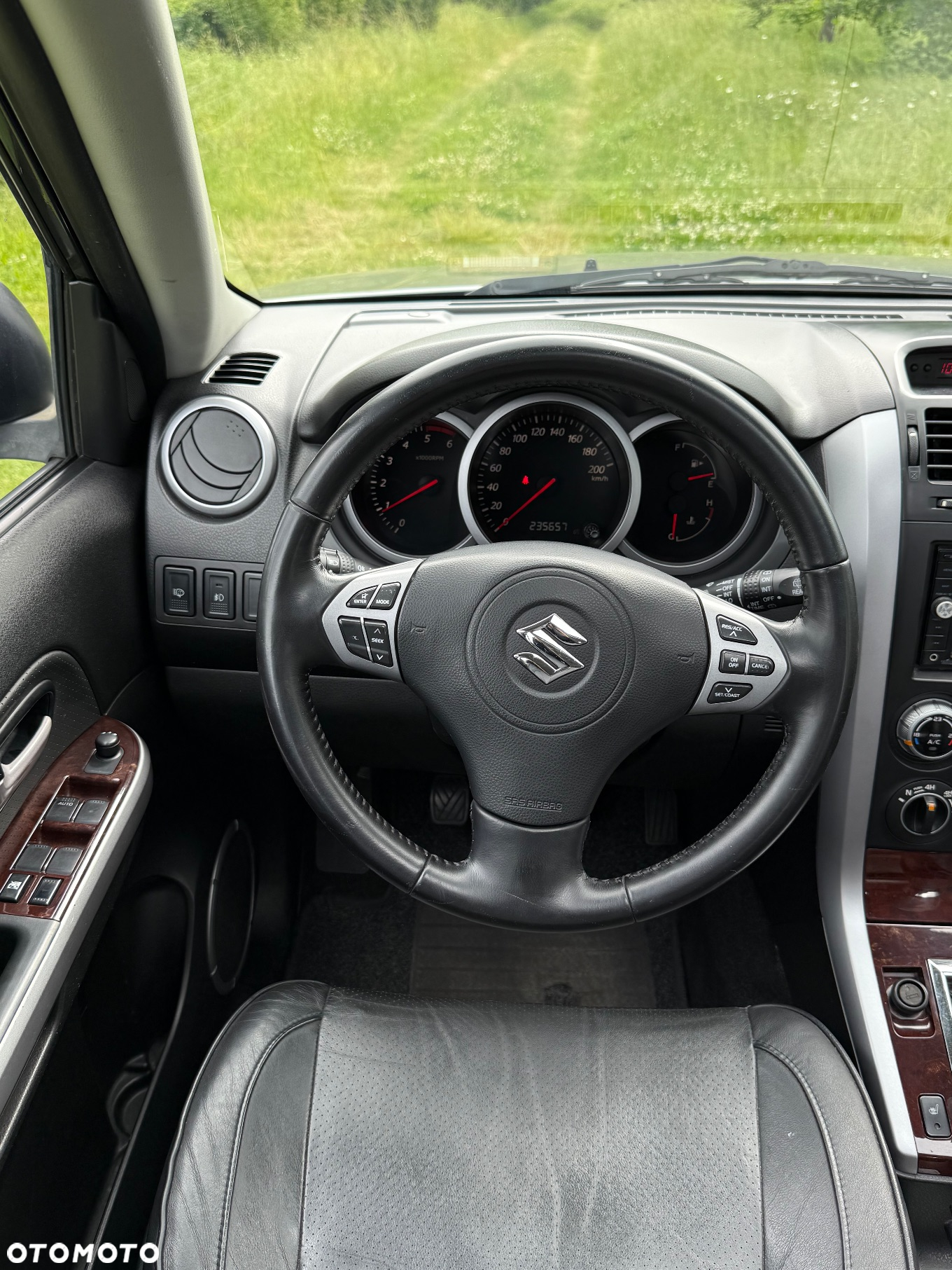 Suzuki Grand Vitara 1.9 DDiS De Luxe - 19