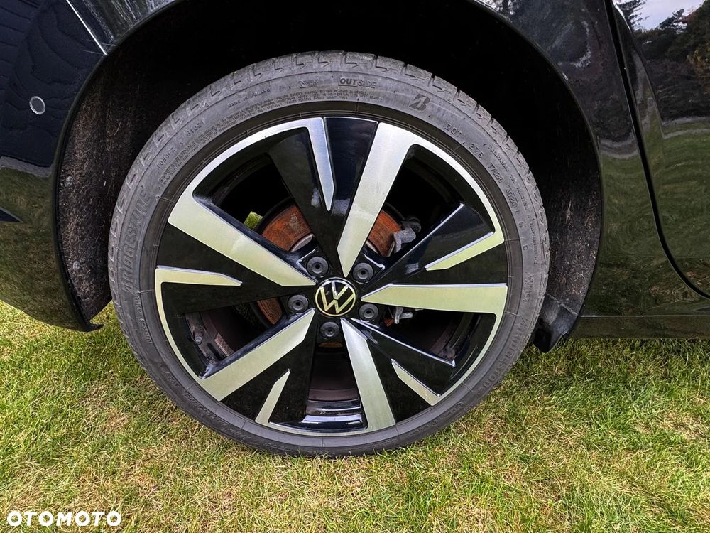 Volkswagen Golf - 17