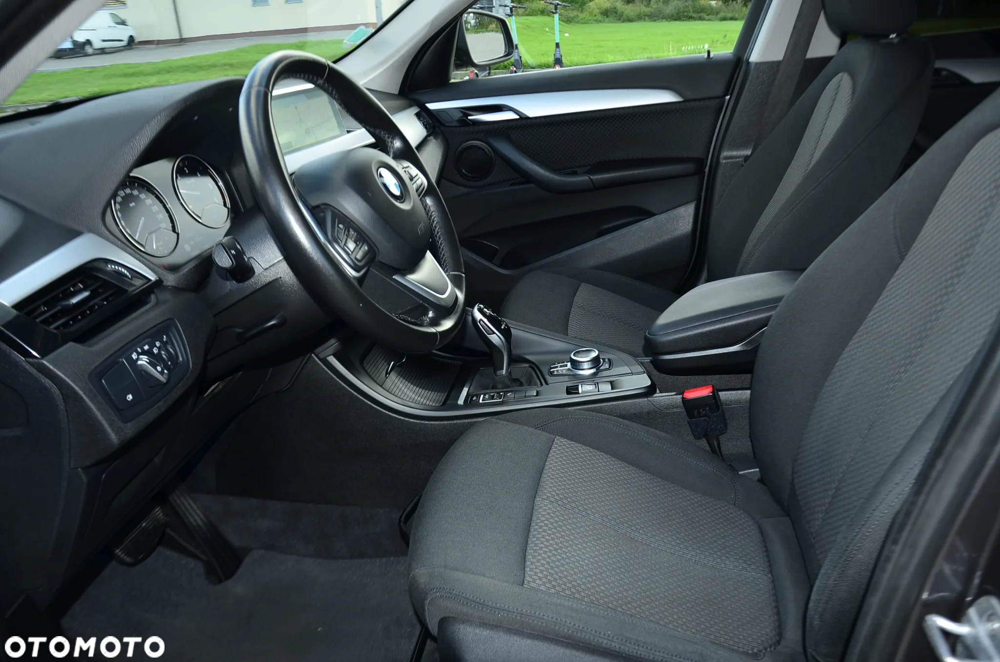 BMW X1 sDrive18d Business Edition - 16