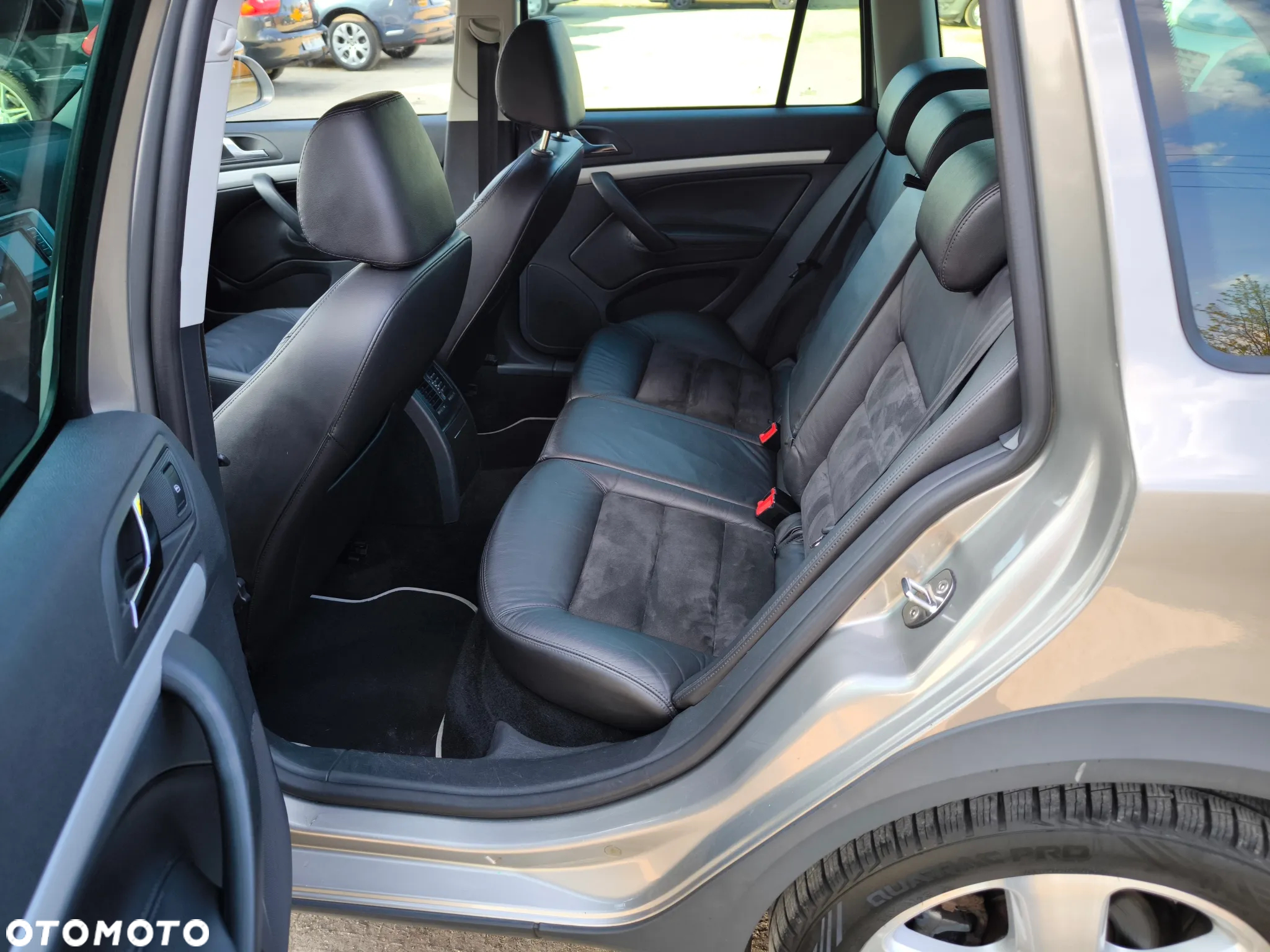 Skoda Octavia Combi 1.8 TSI 4x4 Scout - 10